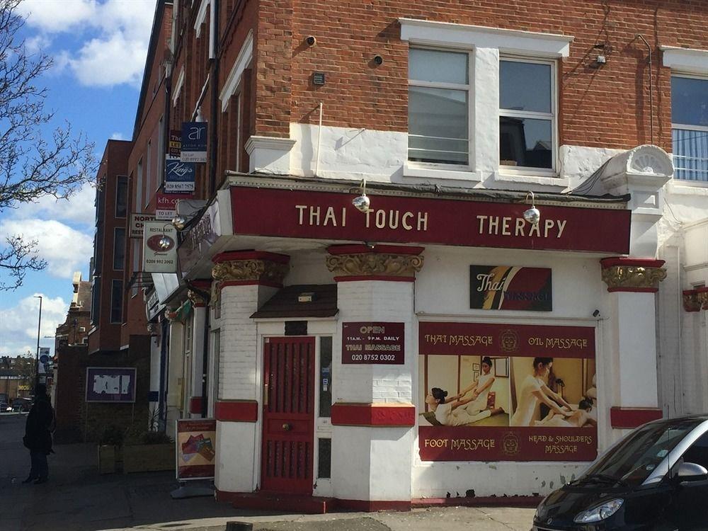 Acton Hill Hotel Илинг Экстерьер фото