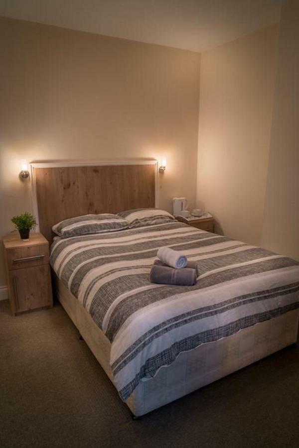 Acton Hill Hotel Илинг Экстерьер фото